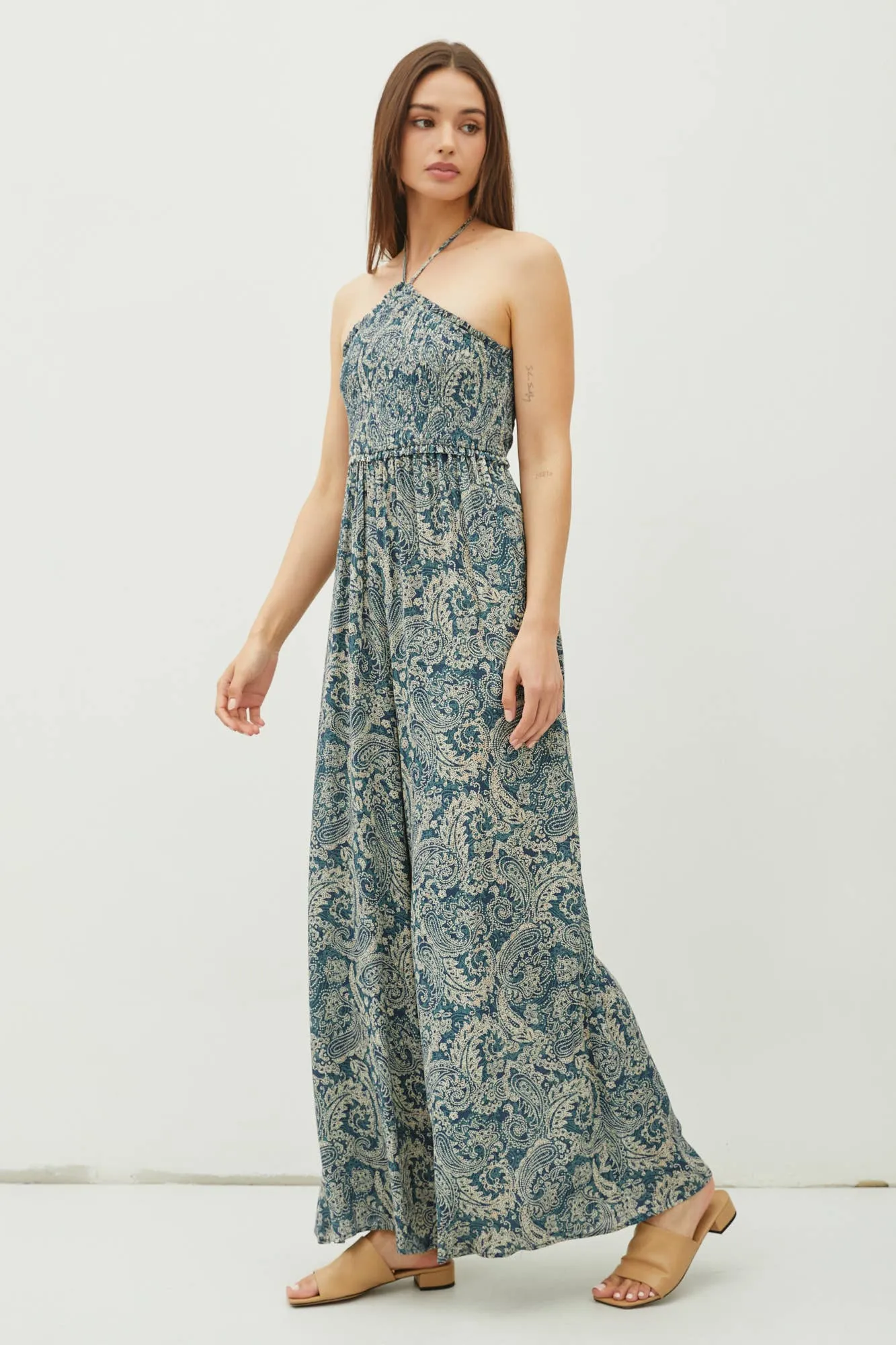 BACK CUTOUT JUMPSUIT