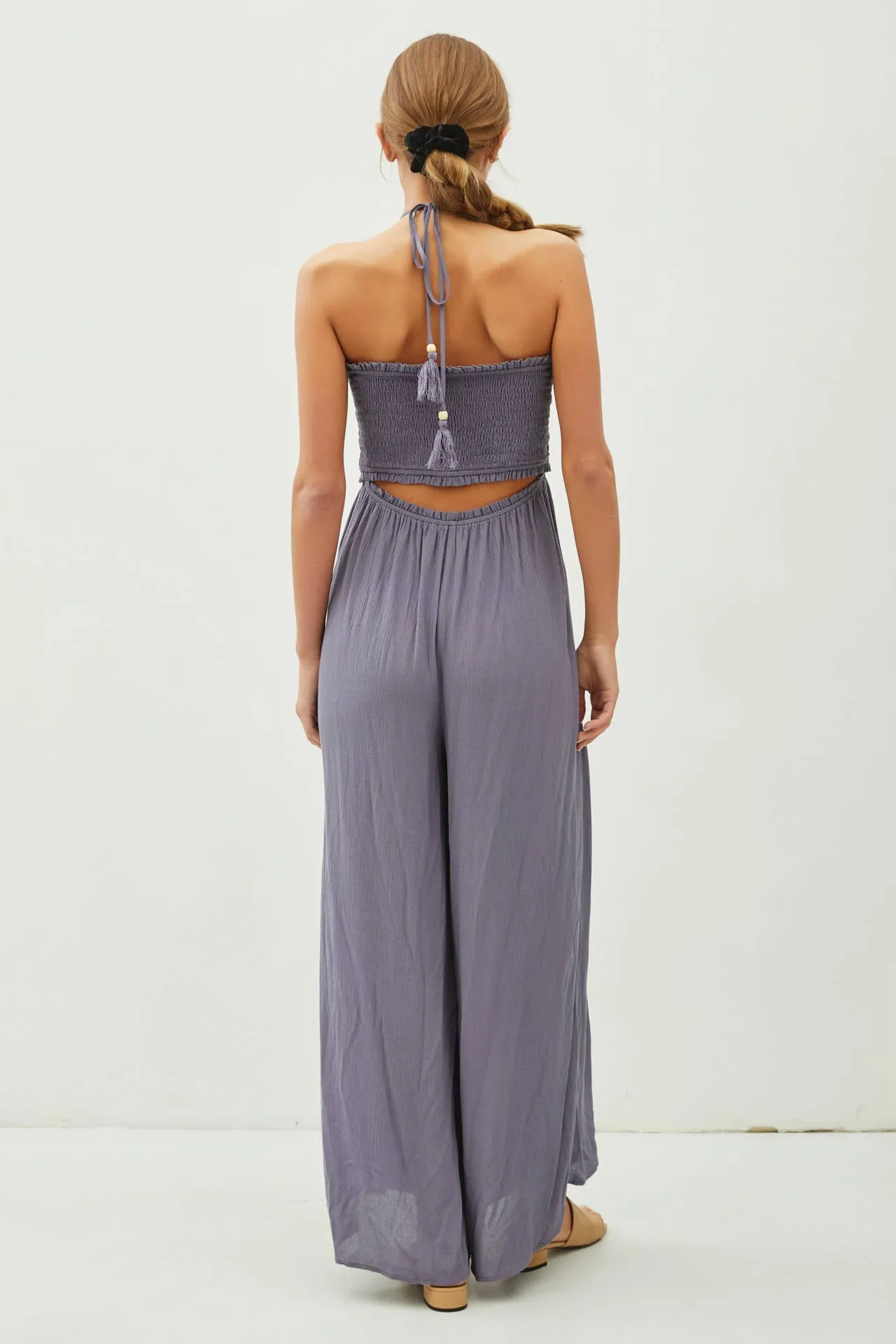 BACK CUTOUT JUMPSUIT