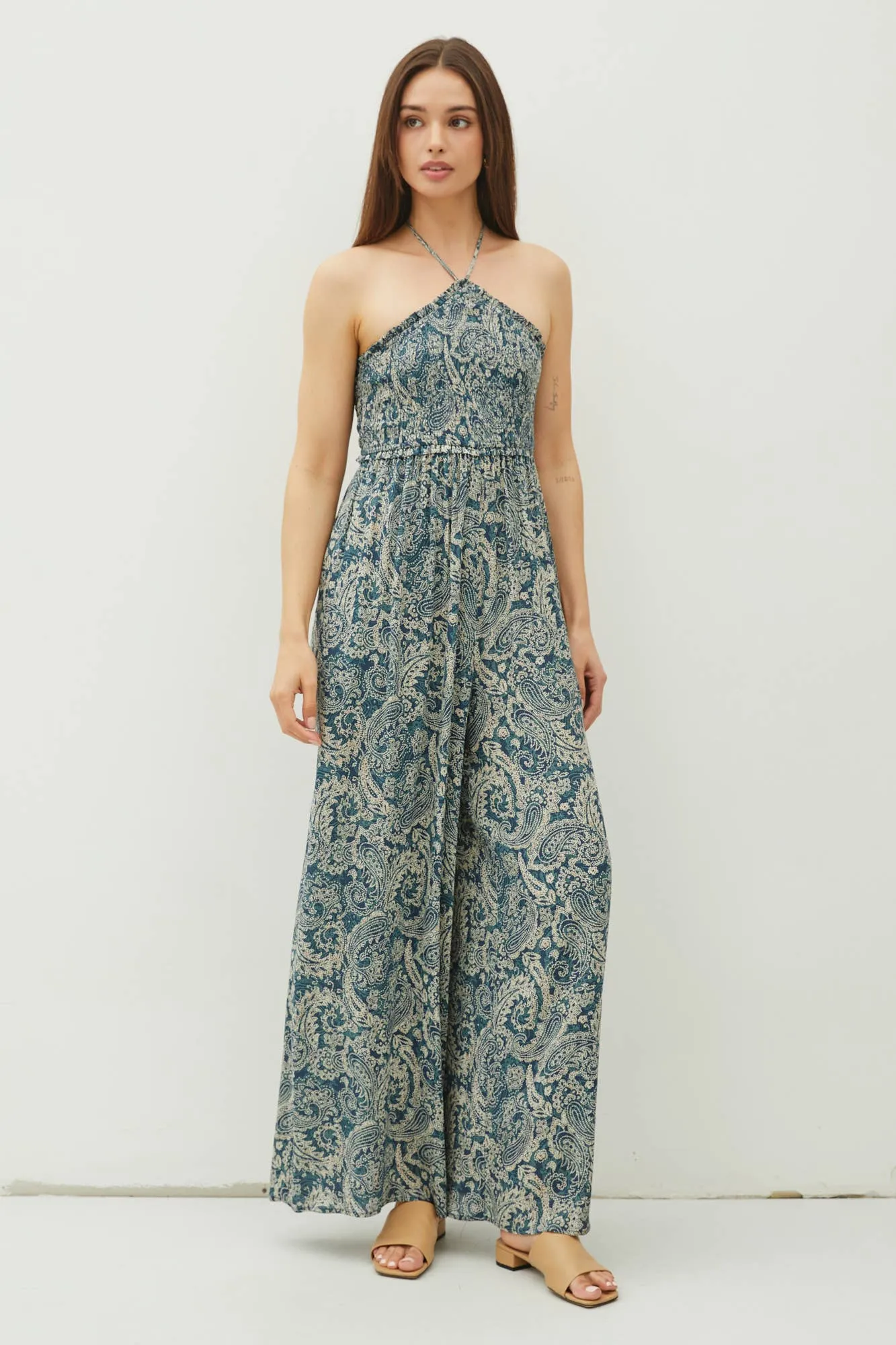 BACK CUTOUT JUMPSUIT