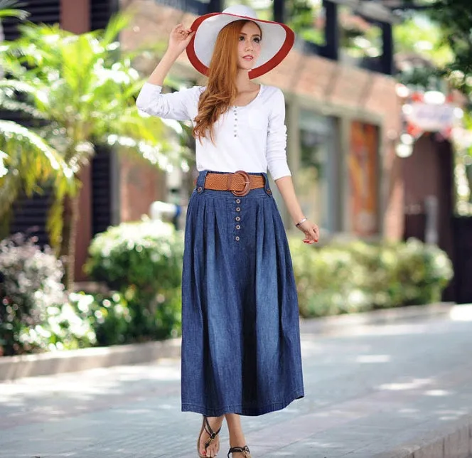 Denim Blue Elastic Waist Pleated Long Skirt With Belt On