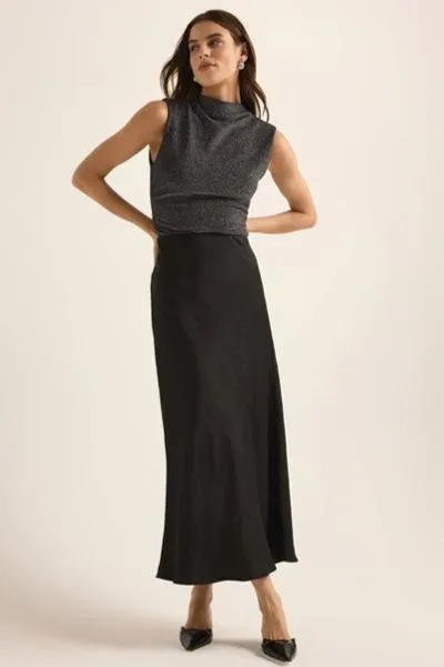 Europa Luxe Sheen Skirt - Black