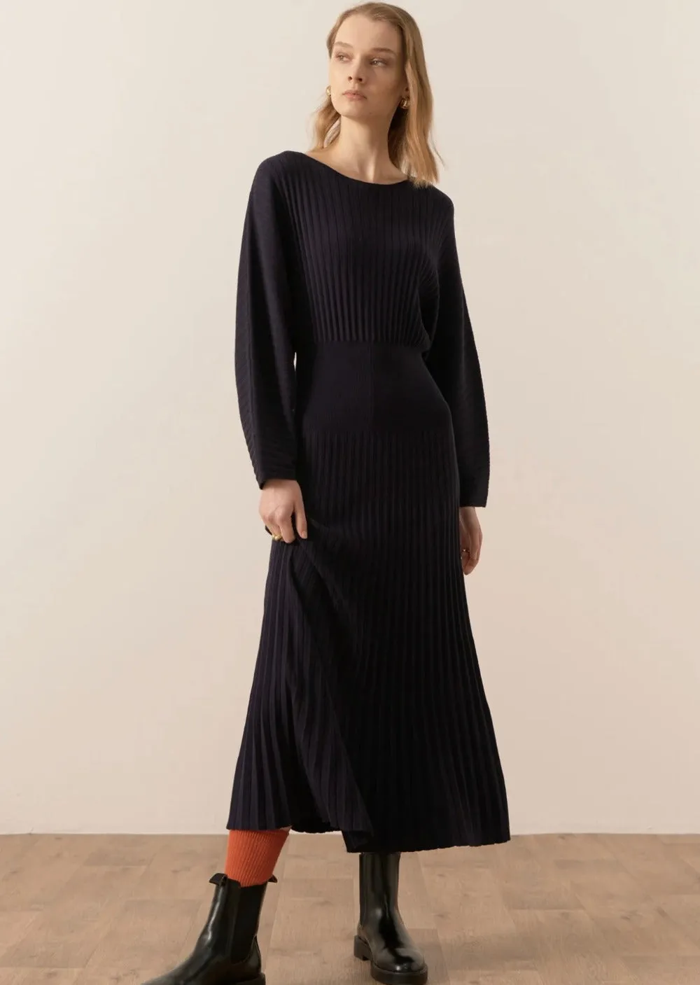 Gizelle Pleated Dress Black