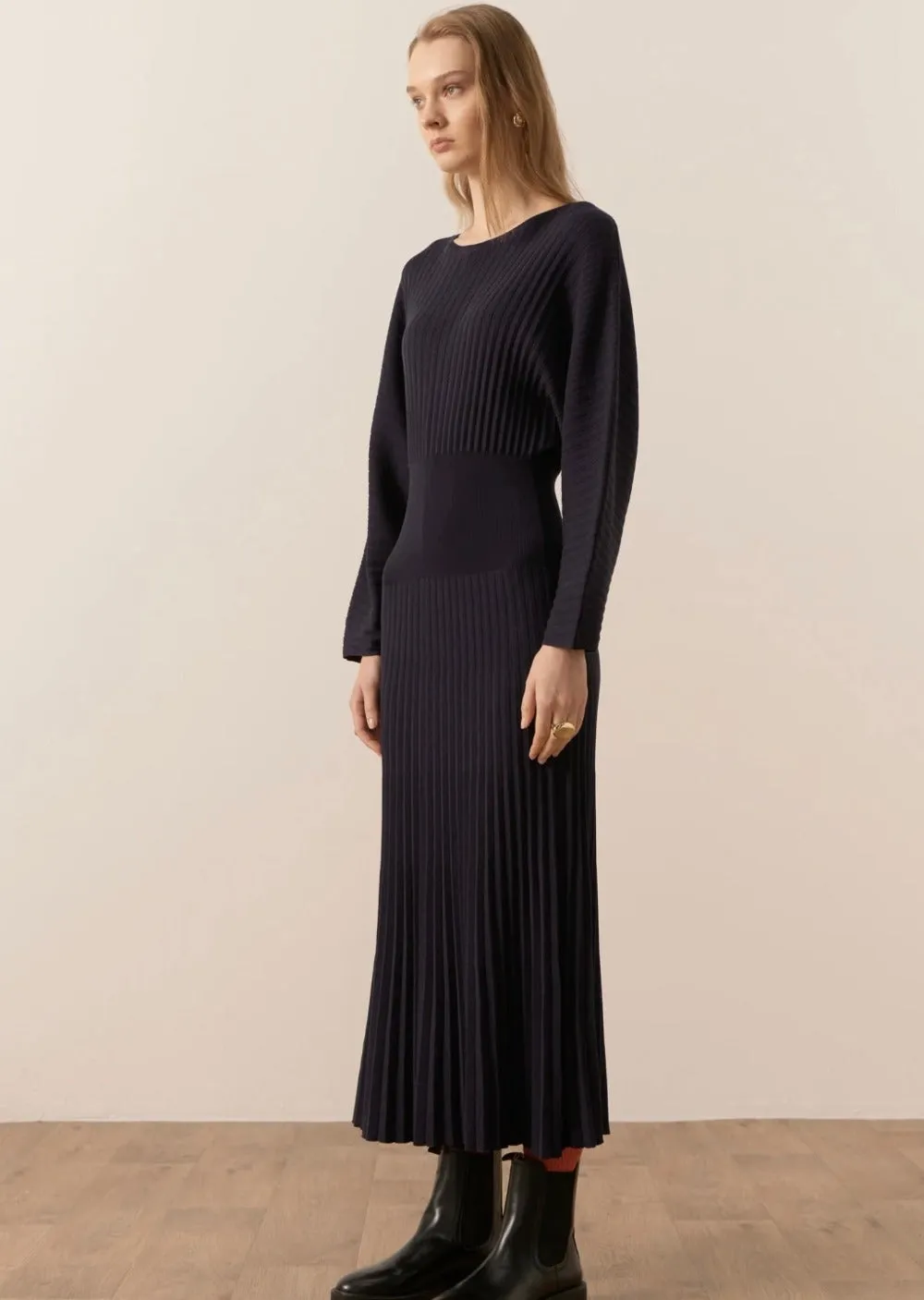 Gizelle Pleated Dress Black