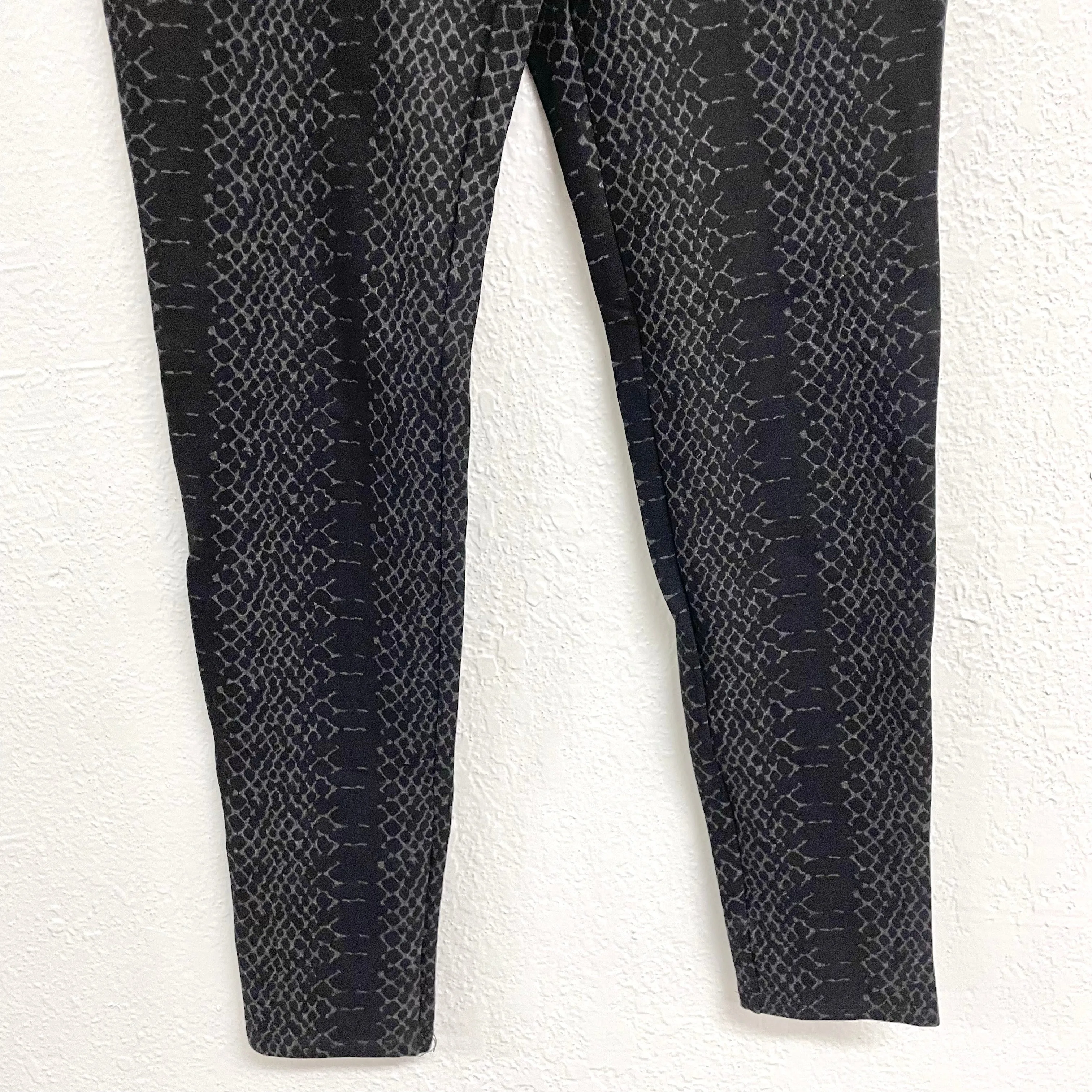 Snakeskin Print Leggings