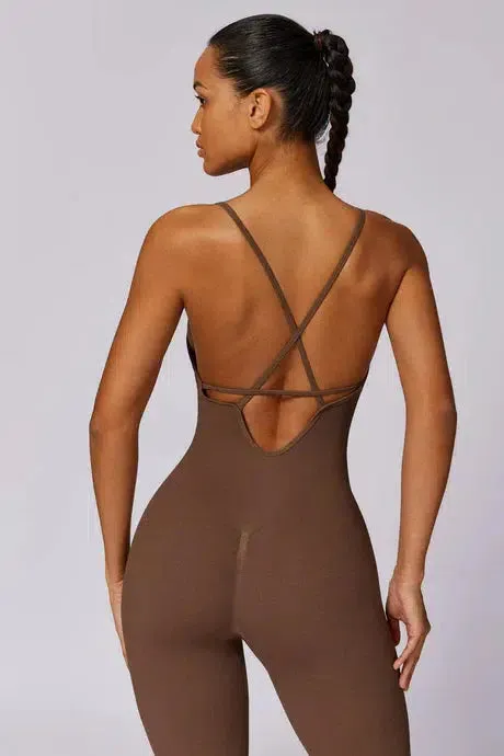 Solara – V-neckline – Modern active jumpsuit